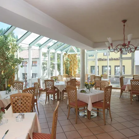 - Landgasthof Obermaier Zum Vilserwirt 3*