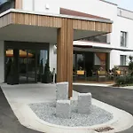- Landgasthof Obermaier Zum Vilserwirt