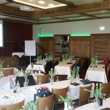 - Landgasthof Obermaier Zum Vilserwirt Konukevi 3*